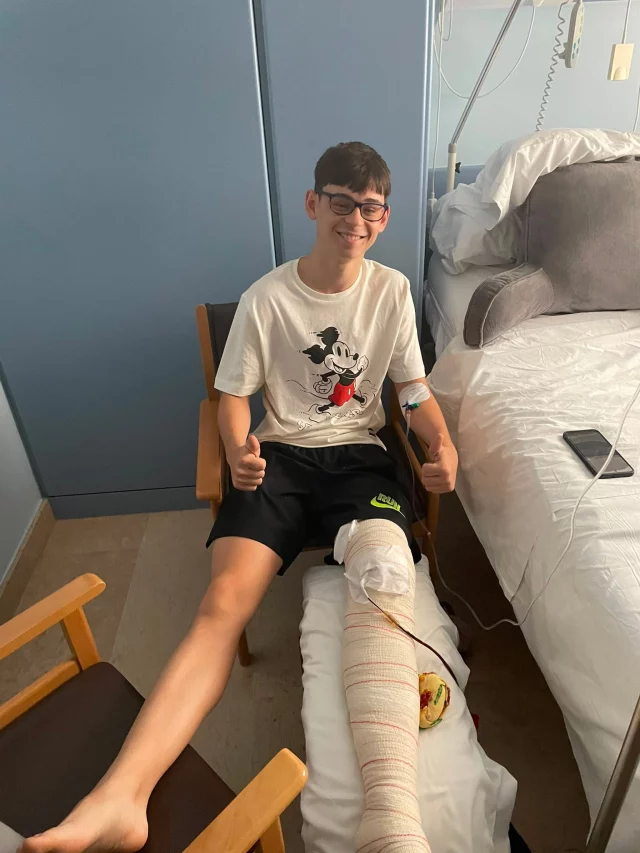 🟡🔵Reformas de verano🟡🔵

Nuestro jugador Markel Cabero ha sido operado con éxito de su lesión de LCA y menisco.

Ahora le toca descansar y recuperarse, sabiendo que detrás tiene a todo el CBM Tudela apoyándole y acompañándole en cada paso.

¡Mucho ánimo, Markel! 💛💙